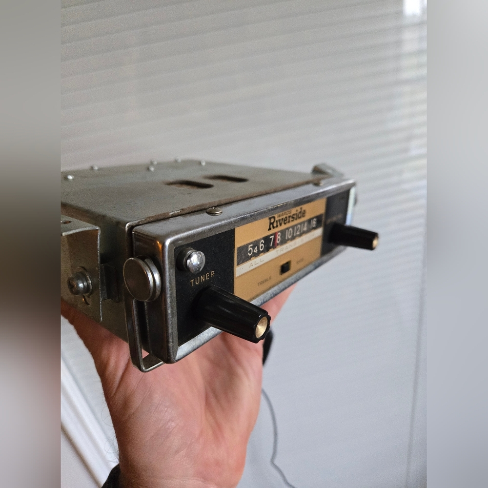 Vintage Wards Riverside All Transistor Portable Radio - Picture 3 of 8